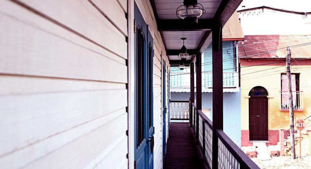 Hotel Isla De Flores Bagian luar foto